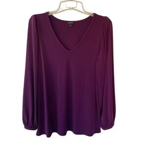 Torrid Liquid Knit Size 1X burgundy V Neck